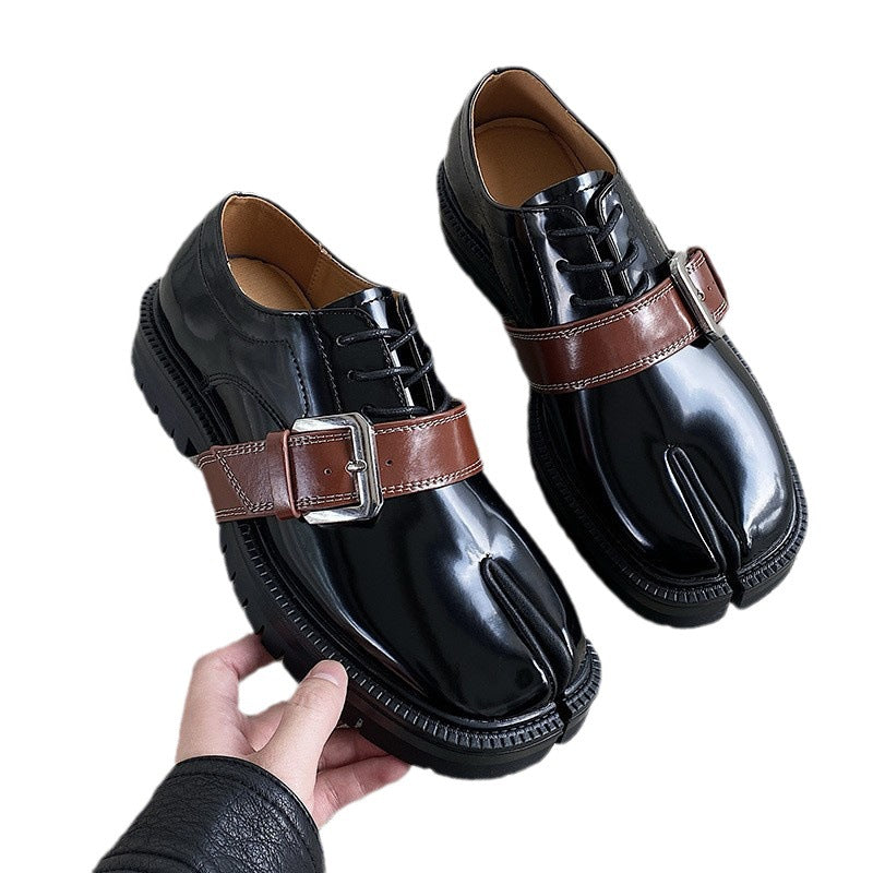 Tabi Buckle Shoe