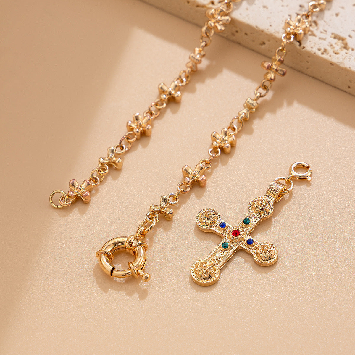 Diamond-encrusted Floral Necklace
